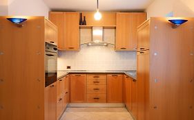 Strategic Apartment - Near Bolzano